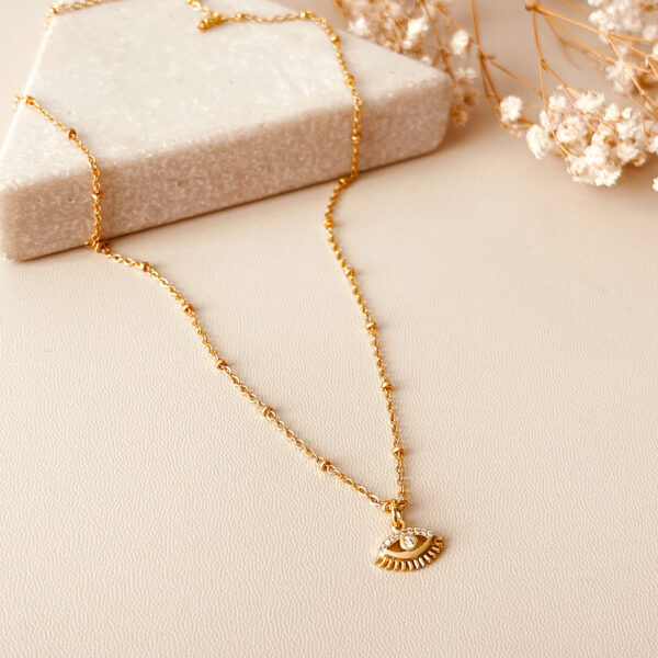 Collar Nazar