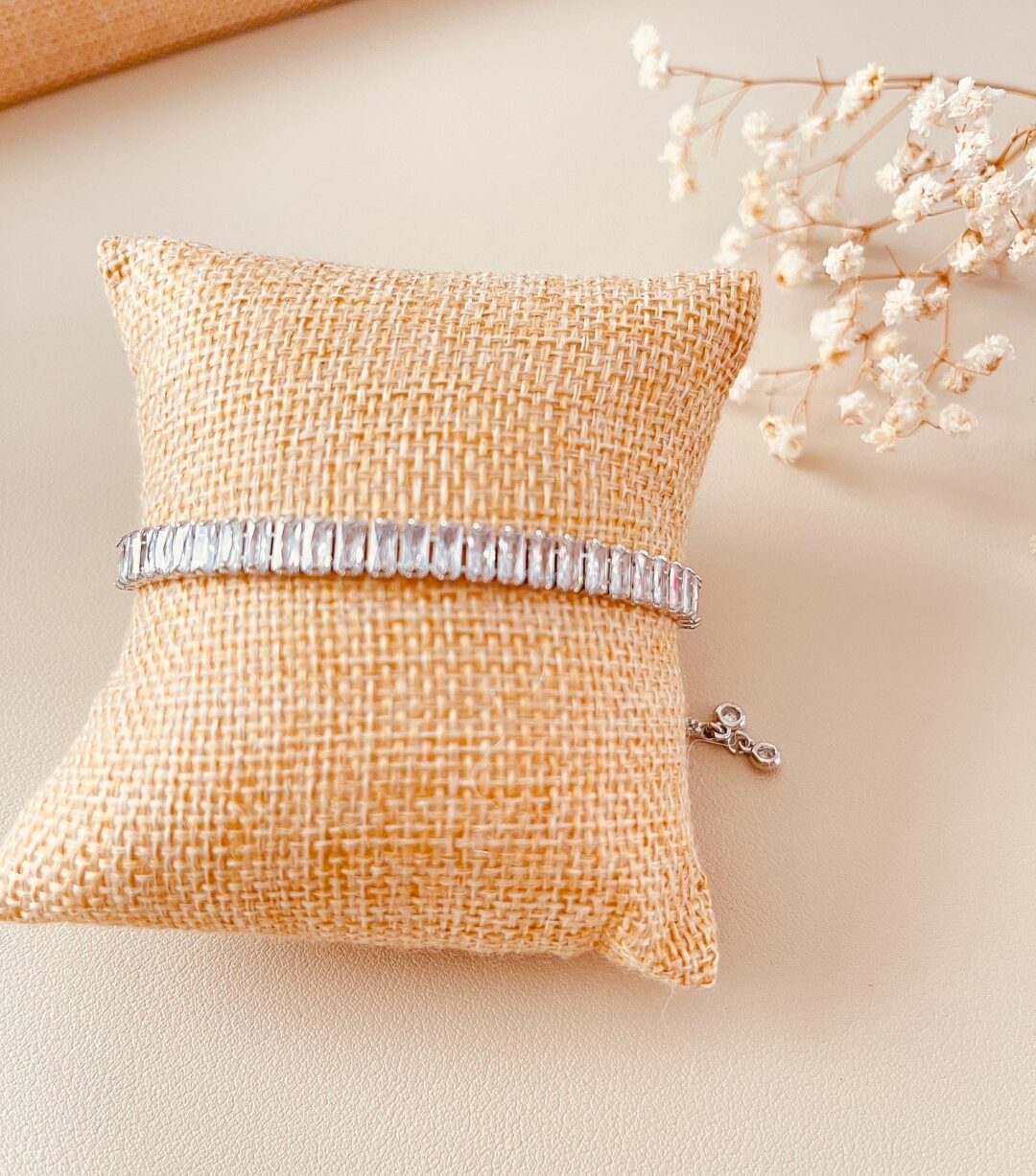 0058196A-831F-4BB3-8B8F-E83B828970A9 Pulsera Donatela