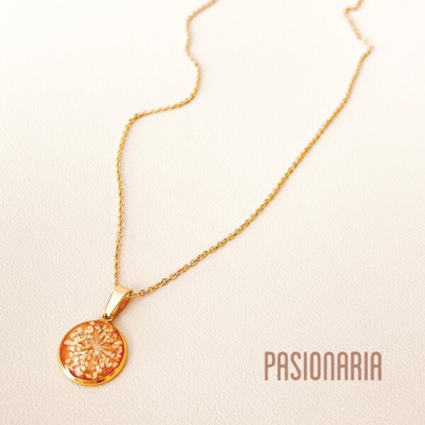 Collar flor natural