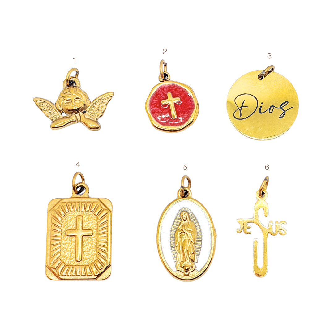 Charms cruz y bendición
